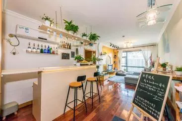 هتل Lee Home Youth Hostel