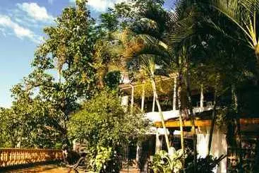 ホテル Otrolado Lodge