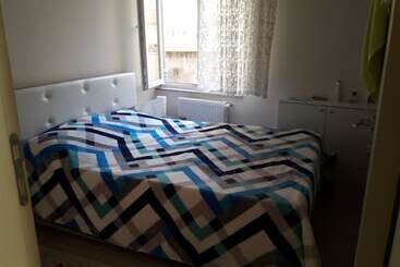 آپارتمانهای توریستها Algul Studyo Evleri