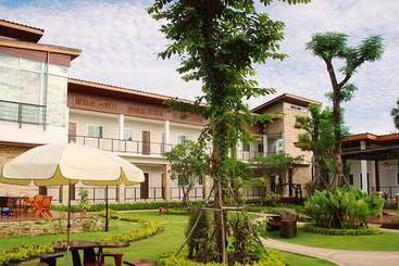 Hotel The Park Nangrong Resort