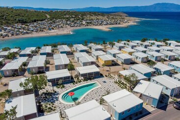 هتل Mobile Homes Camping Omišalj