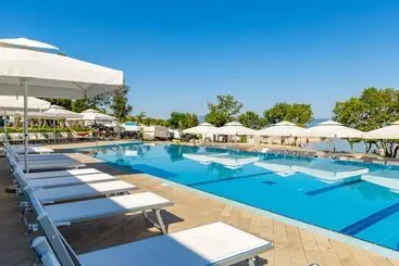 ホテル Mobile Homes Camping Omišalj