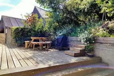 Mökkimajoitus Midden Manor Country Stay On A Working Dairy Farm