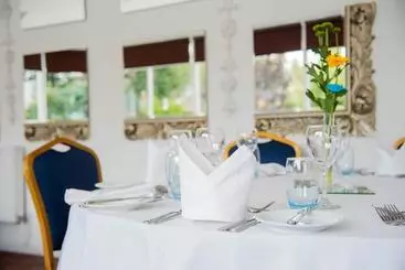 בית מלון כפרי Episode