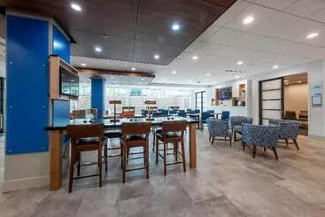 Hotelli Holiday Inn Express & Suites   Staunton, An Ihg