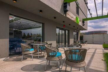 בית מלון כפרי Ibis Styles Bucharest Airport