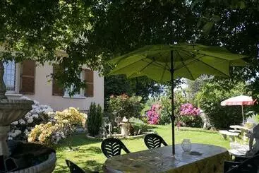 Bed & Breakfast Au Jardin Fleuri