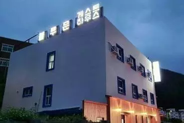 Bluemoon Guest House Hostel