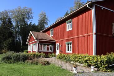 بنسيون Skogsbrynet B&b, Bredsjö Nya Herrgård