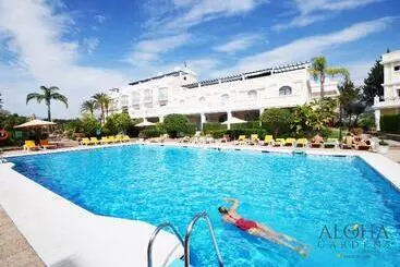 آپارتمان Aloha Gardens By Vacation Care