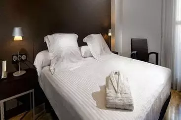 아파트 Mendebaldea Suites