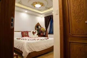 Hotelli Money Fine Quy Nhơn   Khách Sạn Dát Vàng