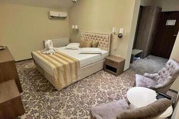 Hotel J Adore Boutique