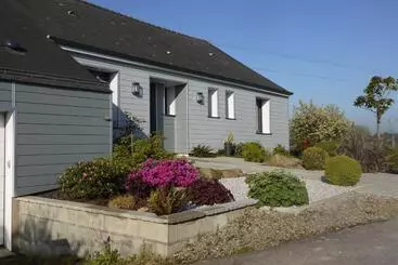 Majatalo Ch. D Hôtes De La Saliais