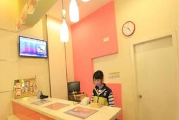 ホテル 7days Inn Zhangjiajie Huilong Road Pedestrian Street