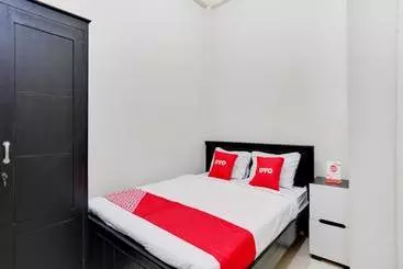 Hotel Oyo 3705 Orchid Family Residence