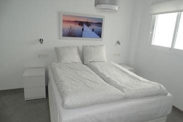 Málaga Apartamentos   Jinetes, 23