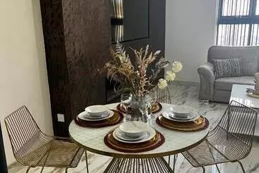 アパートホテル Spire Accommodations Ltd