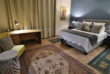 Pension Highway Gardens Guest House
