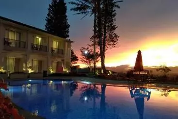 The Balcone Suites & Resort