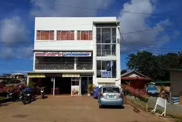 هتل آپارتمان University Condotel