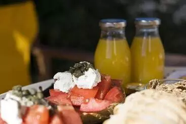 ホテル Tsakanos Apartments