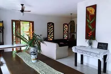 ペンション Ombak Hostel