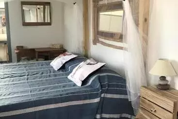 پانسیون Les Aloès By Creyol Animal