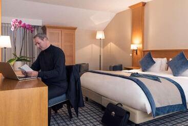 Отель Mercure Luxembourg Kikuoka Golf & Spa