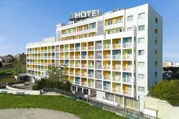 בית מלון כפרי Roma Tor Vergata