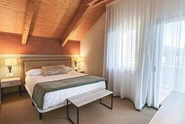 Отель & Spa Real Jaca