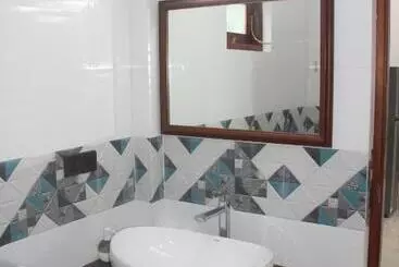 ユースホステル White Elephant Villa & Restaurant