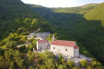 پانسیون Apartments Gvozdenovic