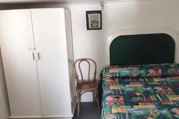 پانسیون Rest Haven Beach Cottages