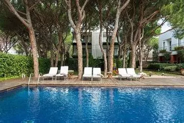 Nm Suites By Escampa Hotels