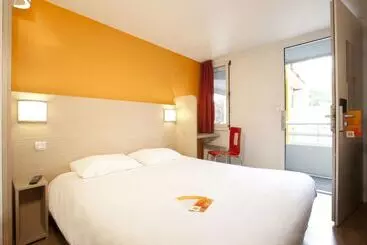 ホテル Premiere Classe Ales  Anduze