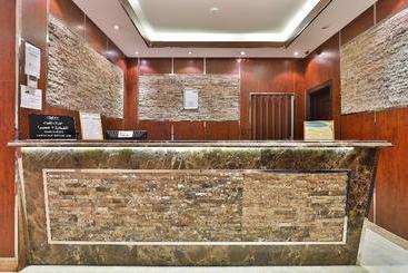 ホテル Al Yamama Palace Al Salam By Oyo Rooms