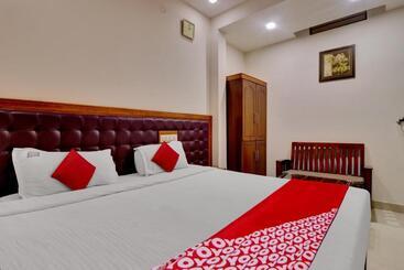 Hotel O Grand Arabian