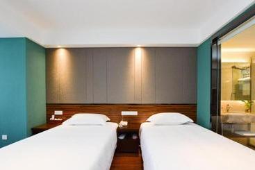 酒店 Elan Inn Jinhua Jiangnan Yintai Walking Street