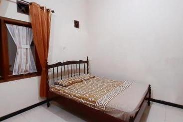 Hotell Oyo 3368 Pelangi Family Residence