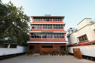 Hotel Oyo 70029 Super Star Lodge