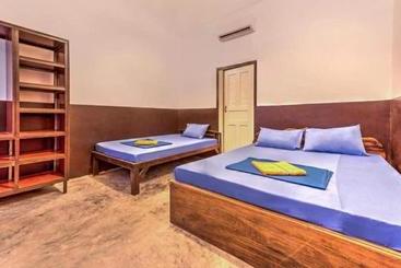 Alberg Bunna S Jungle