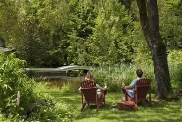 Retkeilymaja Friends Lake Inn