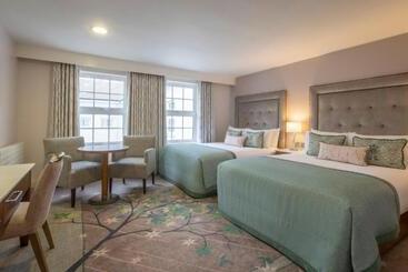 Hotel Slieve Russell