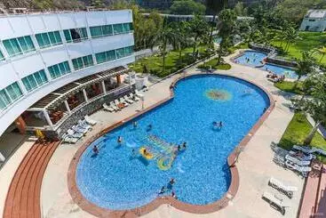 ホテル Puente Nacional & Spa