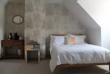 Bed and Breakfast Burnroy House