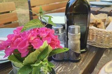 Отель Wandersleben   Erfurt