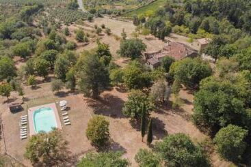 בית מלון כפרי Borgo Palazzuolo Vecchio