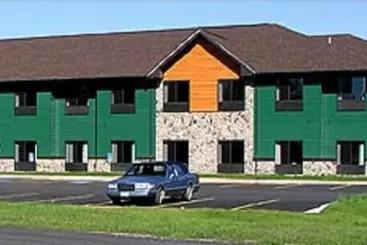 Hotelli White Oak Inn & Suites