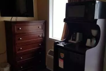 Motelli Perry O Inn & Suites